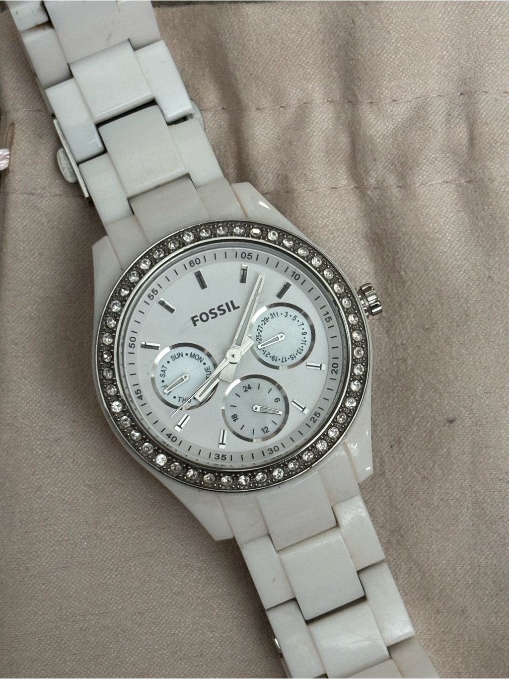Fossil Womens White Ceramic Watch With Crystal Bezel